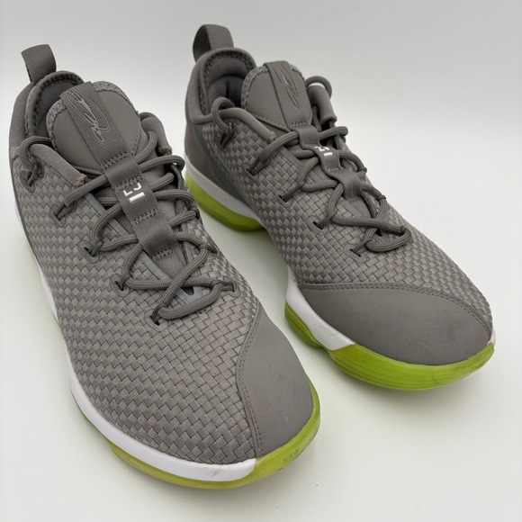 lebron shoes size 10.5